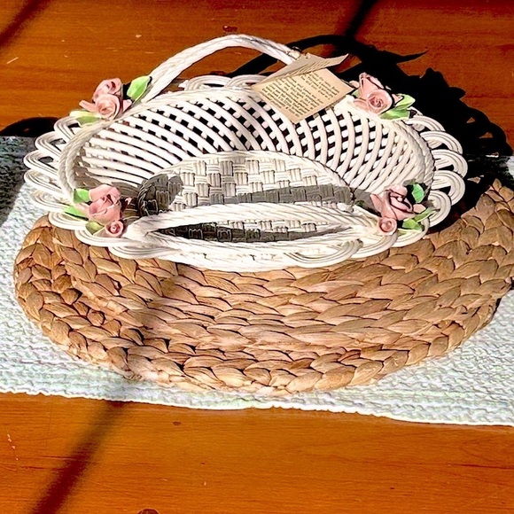 Woven Rose Basket Cream Pink Belleek Ware Bev Sparks Handcrafted 1991 Florida - Picture 4 of 16